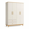 Armoire en bois à trois portes avec détails en chêne