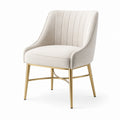 Chaise en velours crème avec pieds en métal doré